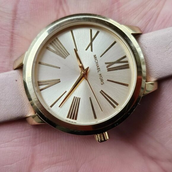 Michael Kors Accessories - Michael Kors Women Wristwatch Beige Leather Strap Gold Tone Case Analog Watch